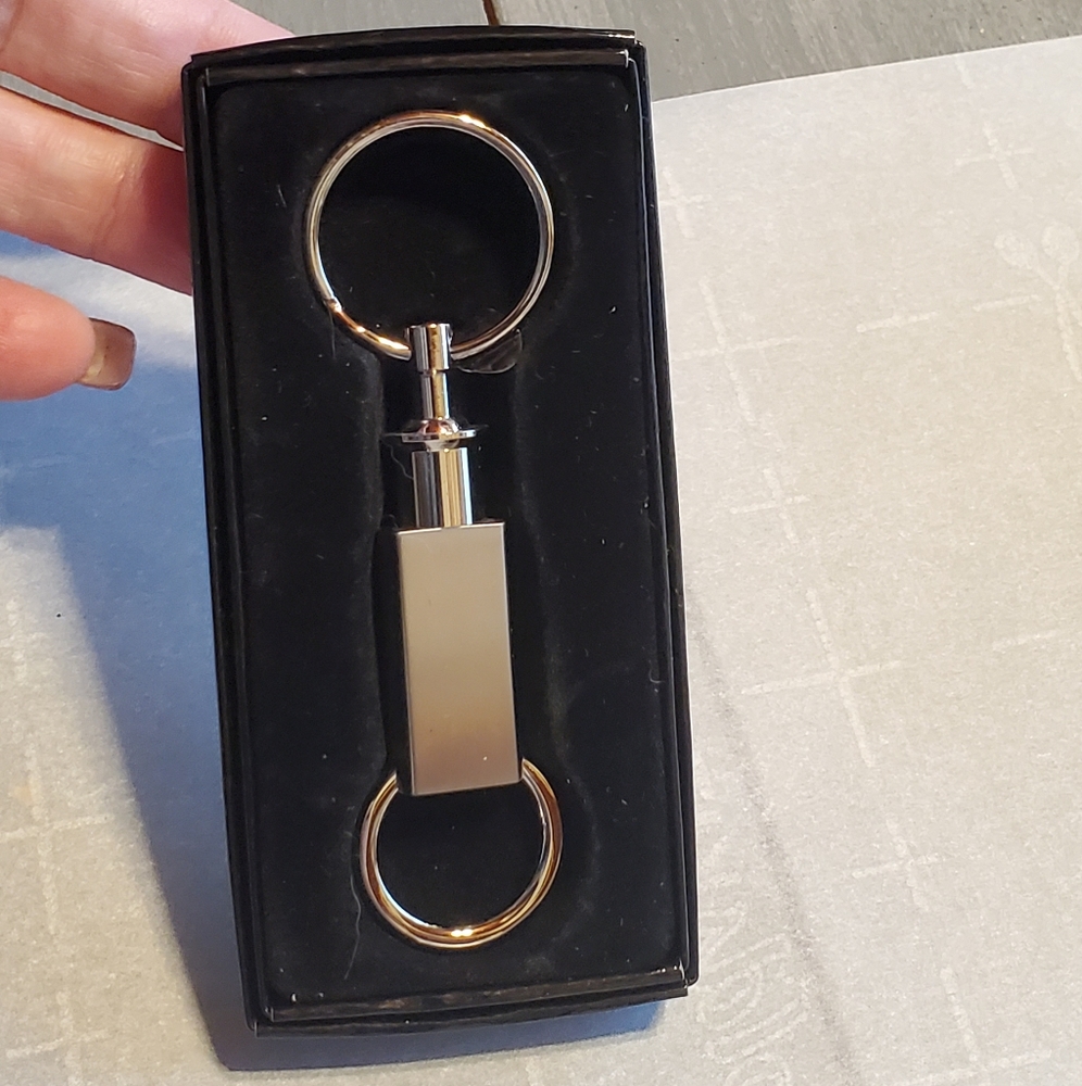 Keychain in gold - Picture 4 of 4